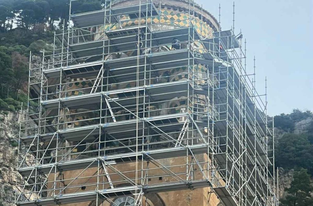 Ponteggi multidirezionali